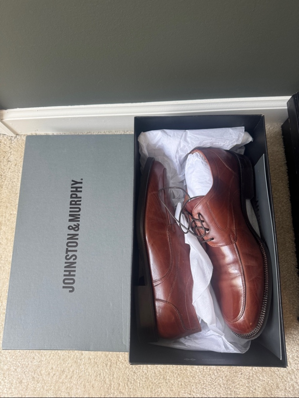 Johnston & Murphy Men's Mahogany Leather Lace-Up Oxfords